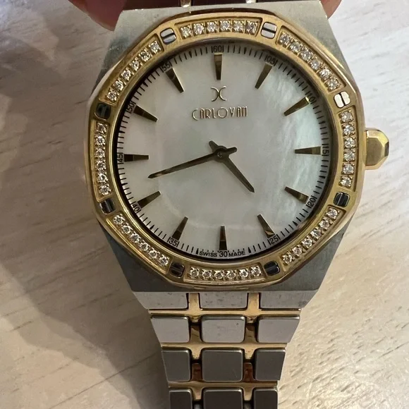 CARLOVAN watch - Sapphire Crystal Mother of Pearl - EUC
